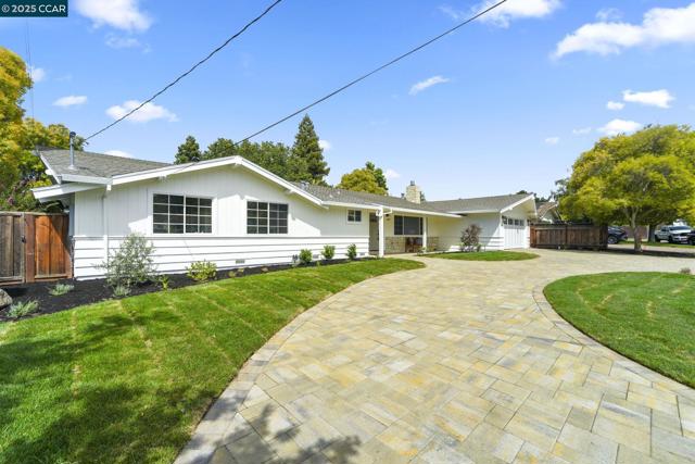 3715 Liscome Way, Concord CA: https://media.crmls.org/mediaz/1453db90-ce28-4a41-b466-210bf0228587.jpg
