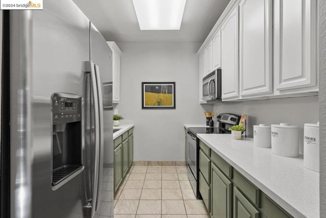 Image 13 of 47 For 330 Park View Ter  104