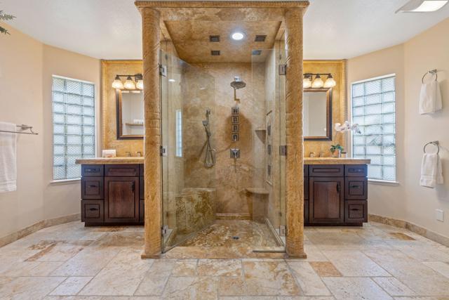 39165 Regency Way, Palm Desert CA: https://media.crmls.org/mediaz/14548fe2-6800-449c-aedc-f35a279be88f.jpg