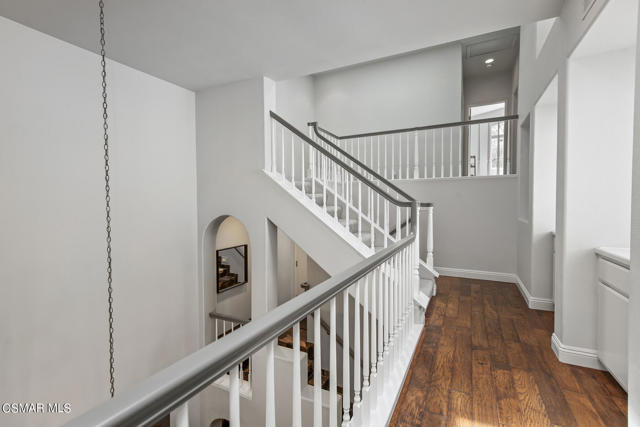 1025 Sunset Oak Circle, Newbury Park CA: https://media.crmls.org/mediaz/14550296-e2f0-4bd1-a493-376ea8899d88.jpg
