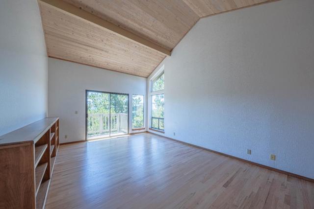 3587 Eastfield Court, Carmel CA: https://media.crmls.org/mediaz/145621b2-b274-4366-8362-c3460b1d4174.jpg