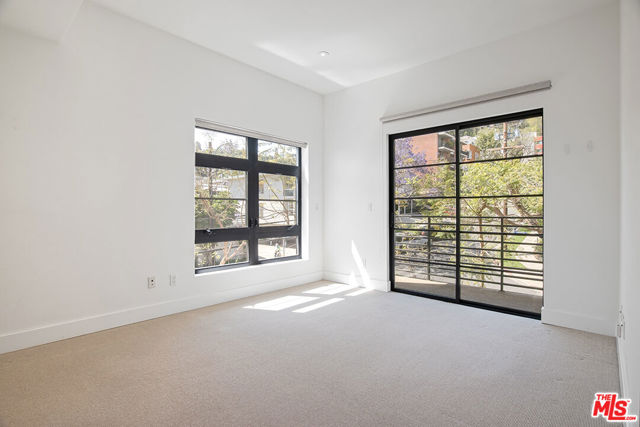 8788 Shoreham Drive, West Hollywood CA: https://media.crmls.org/mediaz/14568761-862b-4606-b1ee-d2fe7884053b.jpg