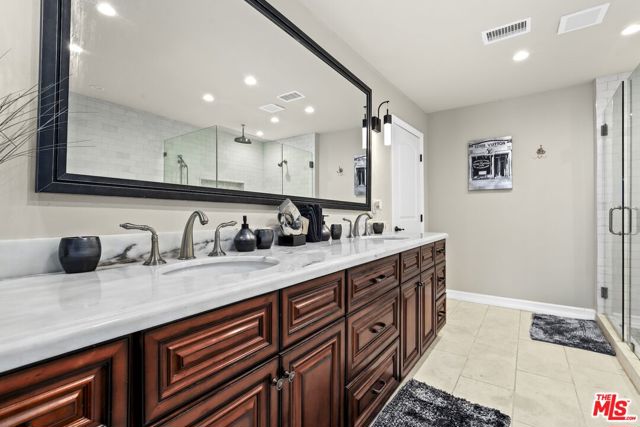 5940 Manola Way, Los Angeles CA: https://media.crmls.org/mediaz/1457c8f4-27d8-4e00-86d8-5185b7c5293f.jpg