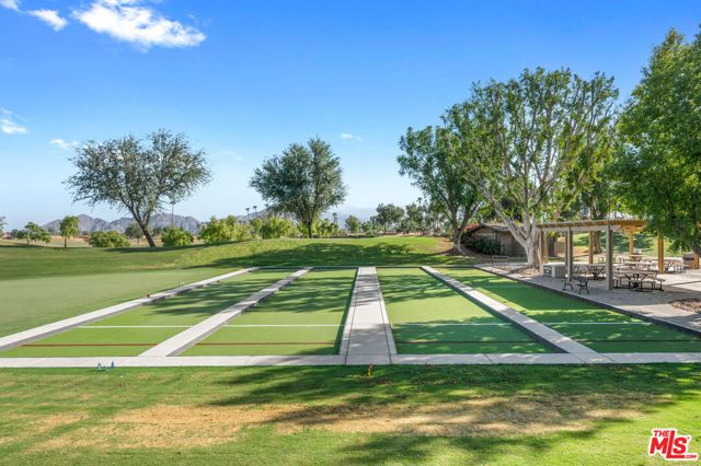 84 Running Springs Drive, Palm Desert CA: https://media.crmls.org/mediaz/14581ca9-3854-44fe-bd2d-2aa63ef00a5a.jpg