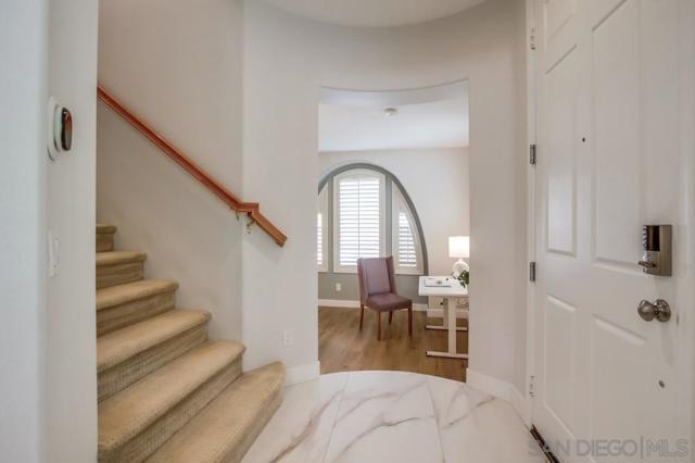 10477 YELLOW ROSE LANE, San Diego CA: https://media.crmls.org/mediaz/14584c27-a9ed-467f-ab04-65eca1fa1ee9.jpg