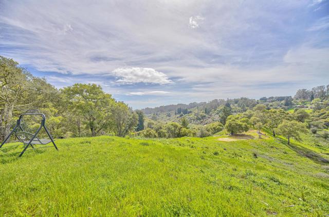 420 Yellowbrick Road, Watsonville CA: https://media.crmls.org/mediaz/1458d376-0021-40ac-9ba1-2fdafc55e1fe.jpg