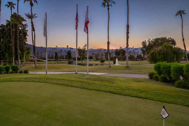 239 Santa Barbara Circle, Palm Desert, CA 92260