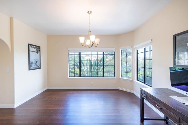 4514 La Canada, Fallbrook CA: https://media.crmls.org/mediaz/145aeeb2-2983-4c8f-a085-50bf465146af.jpg