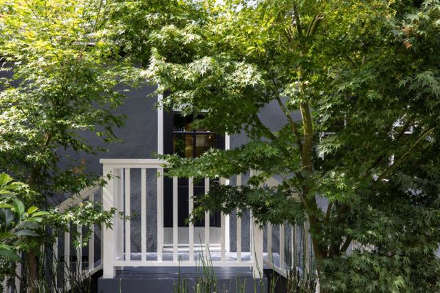 539 Bay Road, Menlo Park CA: https://media.crmls.org/mediaz/145b2f6a-4a4c-4fce-8376-9cad56b27c2f.jpg