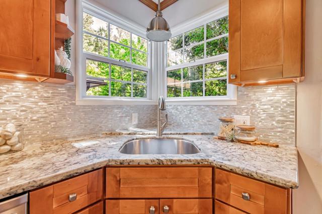 25 Overlake Court, Oakland CA: https://media.crmls.org/mediaz/145b40e7-96f6-4ac4-98ec-db174941d967.jpg