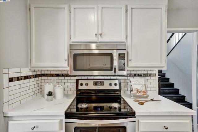 4374 Valley Ave, Pleasanton CA: https://media.crmls.org/mediaz/145d7aca-6392-401f-b2c2-1d83d21d0ab4.jpg