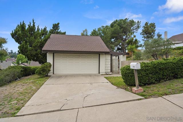 3102 S Granada Ave, Spring Valley CA: https://media.crmls.org/mediaz/145dbb38-20fd-4338-be2d-b8b9012cc380.jpg