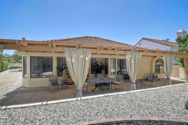 16078 AVENIDA AVEIRO, San Diego CA: https://media.crmls.org/mediaz/145e2df7-faa0-4f41-86e1-23b5d94ae09f.jpg