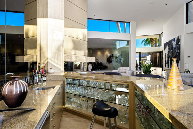 79525 Tom Fazio N Lane, La Quinta CA: https://media.crmls.org/mediaz/145e9556-8ddb-4c78-9f8d-db55da251c5b.jpg