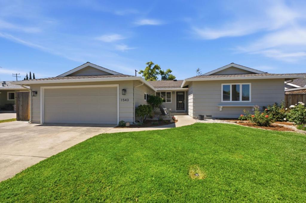 1543 Arbutus Drive