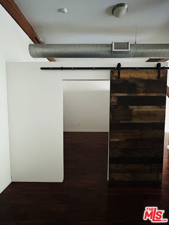 652 Mateo Street, Los Angeles CA: https://media.crmls.org/mediaz/145ed3dd-2a61-4863-9263-6f964d2aa9a2.jpg