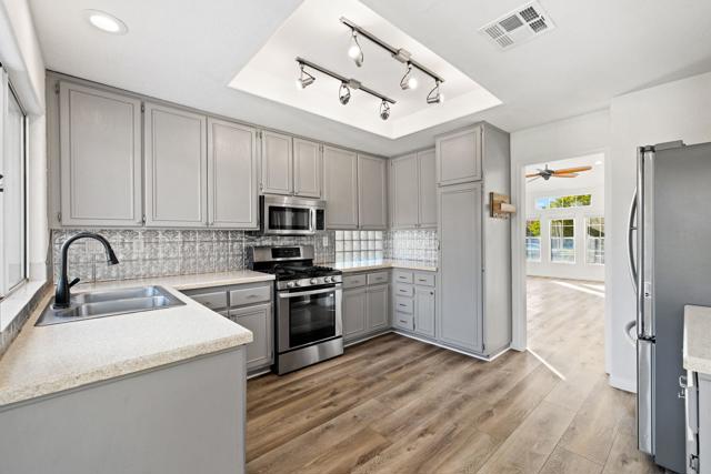 44260 Villeta Drive, La Quinta CA: https://media.crmls.org/mediaz/145fdfbb-44b9-4257-9317-59b9a32d9892.jpg