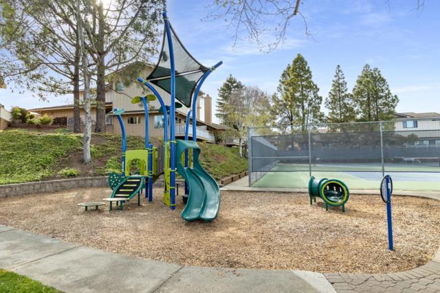 9 Mayflower Lane, San Carlos CA: https://media.crmls.org/mediaz/146082b2-cbe6-4db7-a098-59251cb660da.jpg