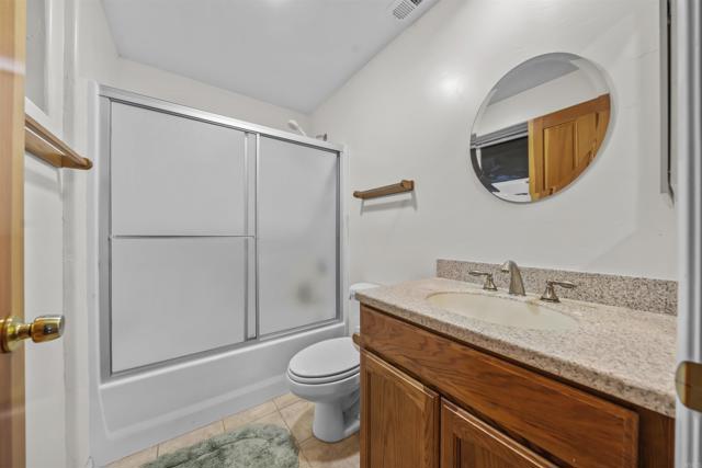 35465 Sunset Lane, Julian CA: https://media.crmls.org/mediaz/1460c664-26a3-4900-ade4-34c6155bc52c.jpg