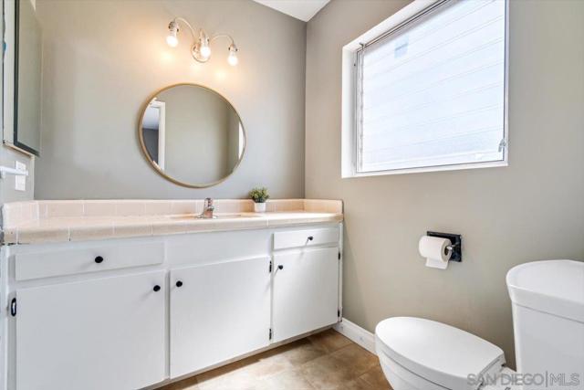 632 Sandalwood Dr, El Cajon CA: https://media.crmls.org/mediaz/14612f92-4a4f-4b32-bb07-748877fcd76d.jpg