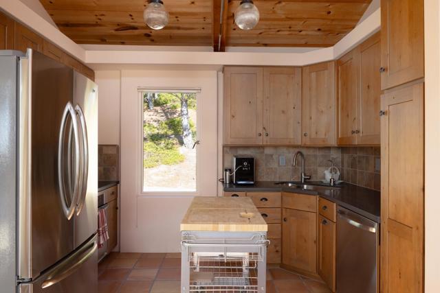 3200 Red Wolf Drive, Carmel CA: https://media.crmls.org/mediaz/14634e06-3df6-455f-922f-03abc314eb3c.jpg