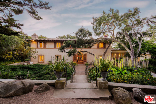 405 Toro Canyon Road, Carpinteria CA: https://media.crmls.org/mediaz/146374c6-62b7-4981-a7c5-55a94c5e7004.jpg