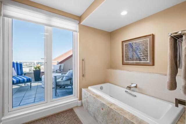 Detail Gallery Image 18 of 46 For 3890 Nobel Dr #2102,  San Diego,  CA 92122 - 2 Beds | 2/1 Baths