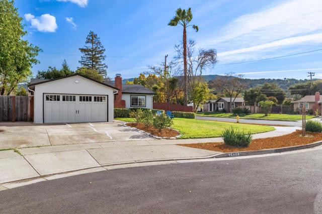 5494 Mary Jo Court, San Jose CA: https://media.crmls.org/mediaz/14650251-c6c3-4f51-9d14-40b577a51e23.jpg
