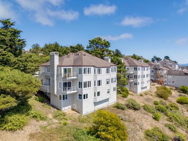 323 Green Ridge Drive, Daly City CA: https://media.crmls.org/mediaz/14651701-9d17-4008-9f5f-d9255654bde9.jpg
