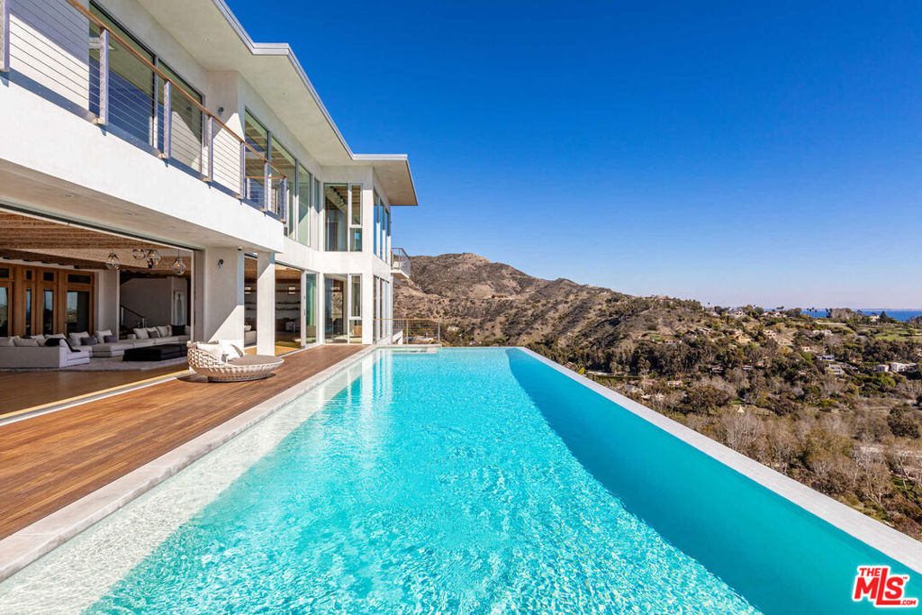 23800 MALIBU CREST Drive, Malibu, CA 90265