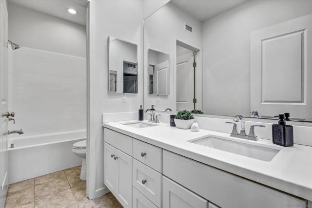 71 Kestrel, Irvine CA: https://media.crmls.org/mediaz/14658c0a-b923-4c52-8159-042ff3e8bc7c.jpg