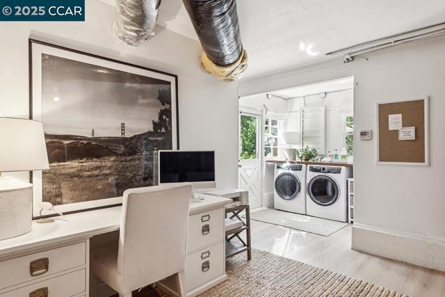 72 Davis Rd, Orinda CA: https://media.crmls.org/mediaz/1465aeee-9240-4494-a842-4a53e23fa8b6.jpg