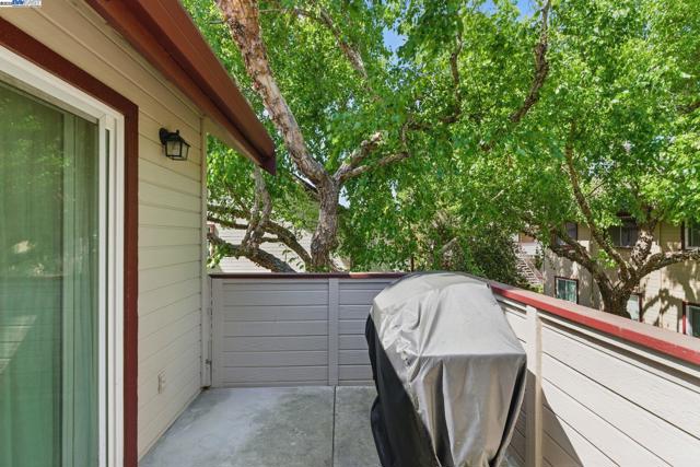 6198 Civic Terrace Ave, Newark CA: https://media.crmls.org/mediaz/146679c4-afc3-4aed-99f2-bee5bce84e36.jpg