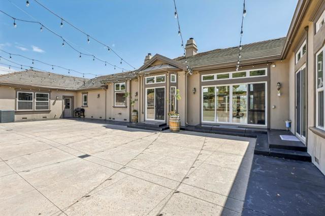 2995 Day Road, Gilroy CA: https://media.crmls.org/mediaz/14668cee-392a-43d4-ba94-8fab673daf35.jpg