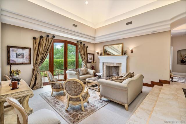 14380 Ciera Court, Poway CA: https://media.crmls.org/mediaz/14675456-f002-4f87-a499-387f774a2981.jpg