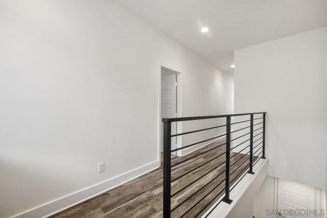 2472 Aperture Circle, San Diego CA: https://media.crmls.org/mediaz/1467aa28-71f5-4112-be2e-73a52d71f2a1.jpg