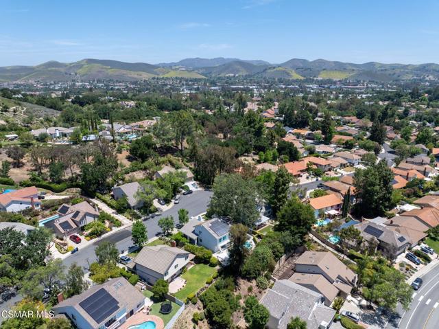1984 Nettlebrook Street, Westlake Village CA: https://media.crmls.org/mediaz/1467cb33-dc81-43e2-b8b7-59d7870ff49d.jpg