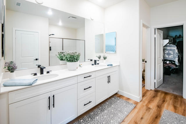 42695 Torno Place, Indio CA: https://media.crmls.org/mediaz/14688c4f-c0a9-4bf5-b109-3a549d4136b4.jpg