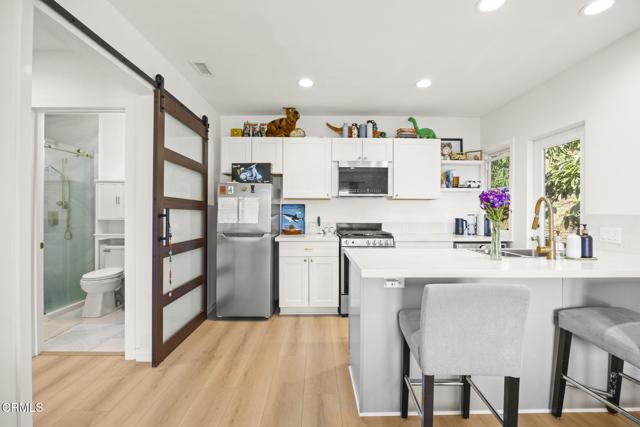 400 Alosta Drive, Camarillo CA: https://media.crmls.org/mediaz/1468f70f-fcce-4b42-bdb1-f79a387d84b4.jpg