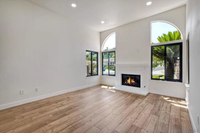 13356 Corte De Comares, San Diego CA: https://media.crmls.org/mediaz/146a0d73-469a-424a-826e-366630671696.jpg
