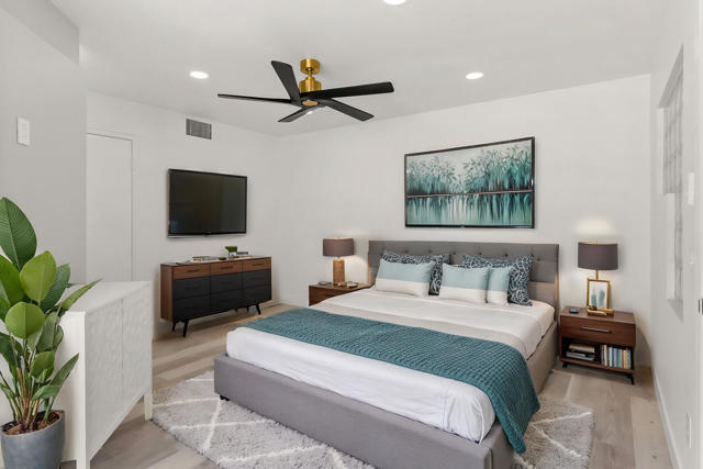 100 E Stevens Road, Palm Springs CA: https://media.crmls.org/mediaz/146a1a17-1808-47f4-9150-eaf252245502.jpg