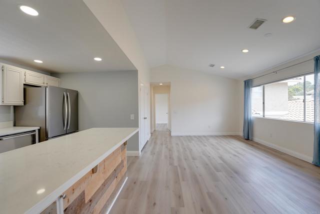 1354 Palomar Place, Vista CA: https://media.crmls.org/mediaz/146a9ae8-d747-465b-9b3f-7a027918fb3a.jpg