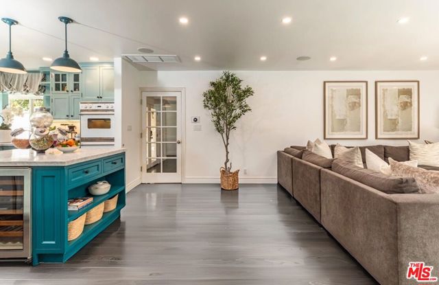 5840 Round Meadow Road, Hidden Hills CA: https://media.crmls.org/mediaz/146cdfc0-d0ec-4607-a318-59d9c909fc72.jpg