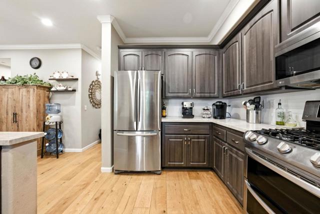 160 Sarafina Way, Gilroy CA: https://media.crmls.org/mediaz/146e8075-d6b4-4ddc-aae3-b3bc3081edc6.jpg