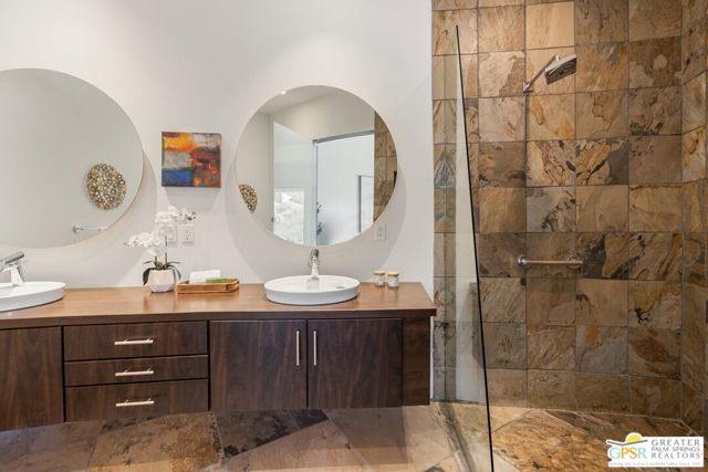 25 Sierra Vista Drive, Rancho Mirage CA: https://media.crmls.org/mediaz/146f89d6-ac63-497e-956f-26223231725b.jpg
