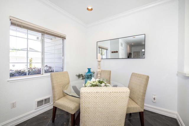 2309 Hastings Shore Lane, Redwood City CA: https://media.crmls.org/mediaz/146fc04c-dd8f-4f06-995a-61987522dfa6.jpg