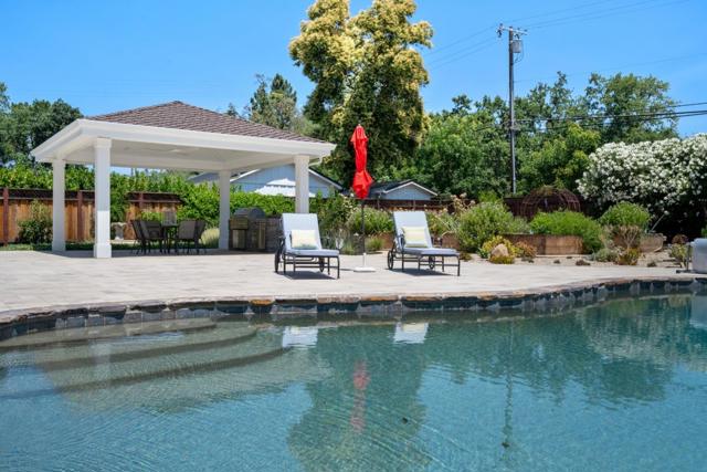 20 Sara Lane, Alamo CA: https://media.crmls.org/mediaz/1470152c-2179-4f76-a4db-76717eb9252a.jpg