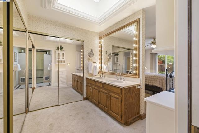 5145 Springdale Ave, Pleasanton CA: https://media.crmls.org/mediaz/14708459-a7a3-4347-a90a-c265b74fdf33.jpg