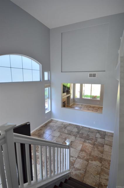 29720 Gracilior Drive, Escondido CA: https://media.crmls.org/mediaz/14714bbe-e942-4e8e-8d49-b525c6b5bf22.jpg
