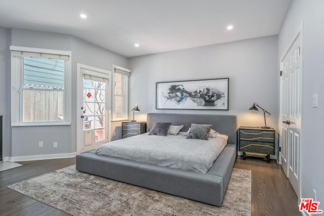 2622 2nd Street, Santa Monica CA: https://media.crmls.org/mediaz/14716ba0-127f-4ad1-9a1e-b84994c433da.jpg